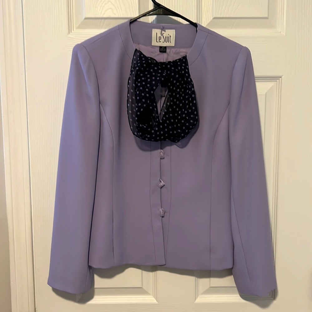 Mauve women’s size 6 Le Suit suit jacket